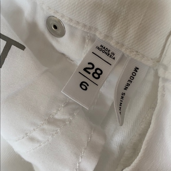 LOFT White Skinny Jeans Size 28/6 Like New - Picture 6 of 9
